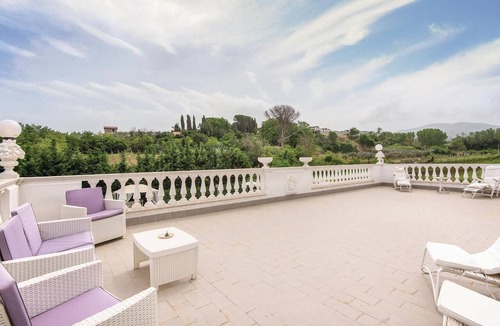 Borghesiana House | 2 bedroom stunning home in Roma