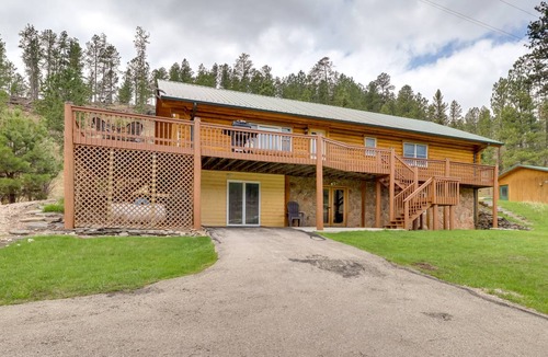 Hill City House | 250 m² House ∙ 4 bedrooms ∙ 12 guests