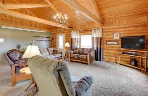 Hill City House | 250 m² House ∙ 4 bedrooms ∙ 12 guests
