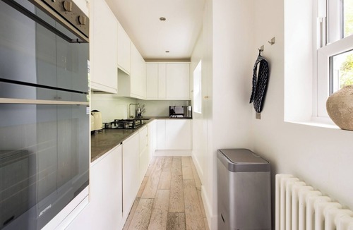 Peckham Rye Apartment | 2BR Garden Flat East Dulwich Free Parking
