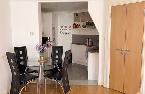 Belsize Apartment | 2BR w/Private Balcony & River Thames Views