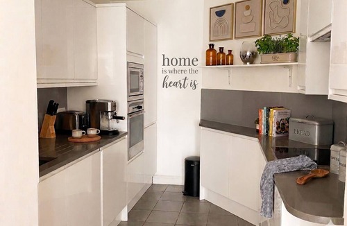 Belsize Apartment | 2BR w/Private Balcony & River Thames Views