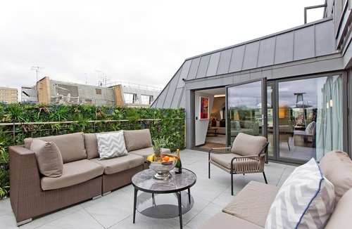 Soho Apartment | 3-bed Rooftop Penthouse