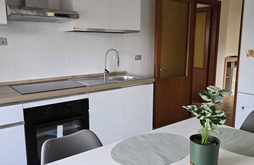 Calalunga-Pietragrande Apartment | 3-bedroom apartment in superb Calalunga-pietragrande with WiFi, AC