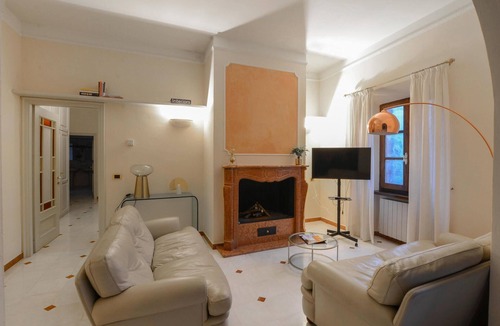 Bagnone Apartment | 3 bedroom accommodation in Bagnone