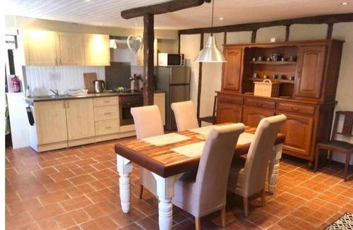 Exideuil Cottage | ⭐ 3-Star Countryside Gîte with Pool - 2 bedrooms - Charente countryside
