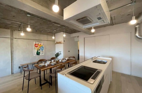 Hiroshima City Centre Apartment | 30 sec to PeacePark! Huge comfort Apt Up to 10ppl
