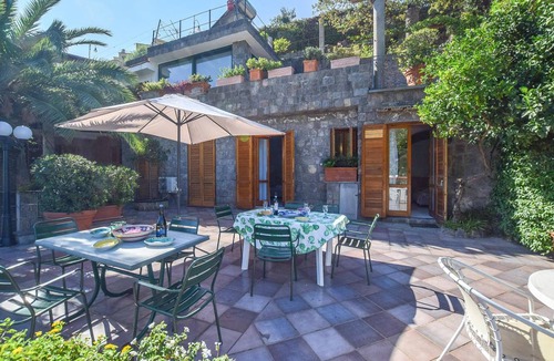 Forio House | 320 m² House ∙ 6 bedrooms ∙ 16 guests