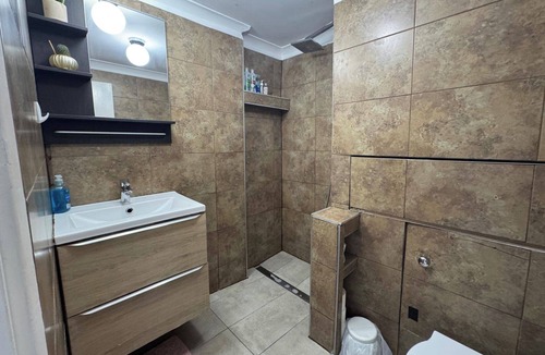 Holborn and Covent Garden Apartment | 4 Bedroom Apartment Sleeps 14 with Balcony