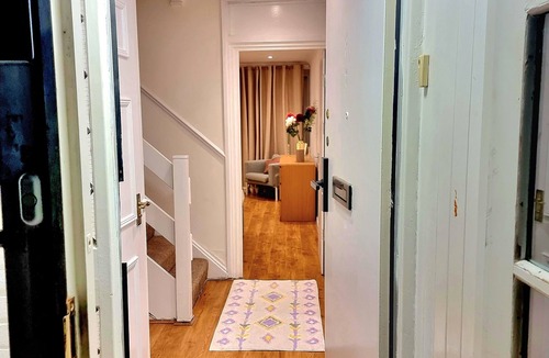 Islington House | 4 bedroom duplex in central London with private entrance