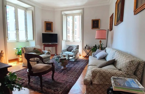 Rione XVI Ludovisi Apartment | 500 views of Rome - City Center