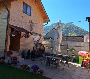 Zarnesti Cabin | 60 m² Lodge ∙ 3 bedrooms ∙ 6 guests