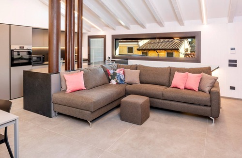 Old Town Apartment | 612A Blumen Apartment