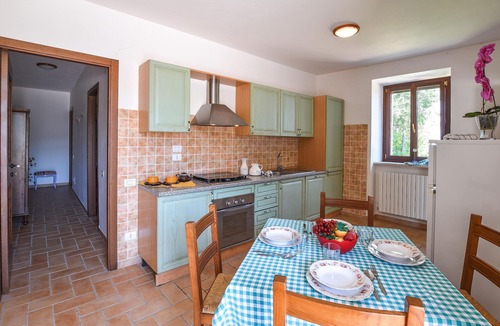 Cingoli House | 9 bedroom accommodation in Cingoli