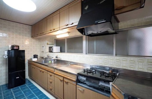 Kumoji House | A 130㎡ Two-Story Japanese House in the City Center with BBQ Facilities Inside