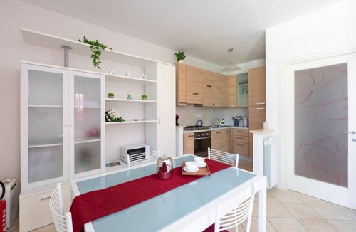 Castiglione del Lago Apartment | A cozy 45 sqm apartment, accommodating up to three people, located on the ground floor of a detached house (access via two steps).The property is located in Castiglione del Lago, in a residential area just steps from the lakefront and the historic center