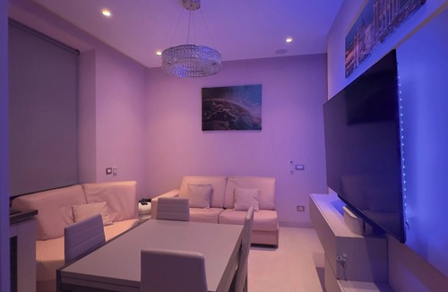 Tuscolano House | A Dolce Casa Romana Lux | Jacuzzi - Metro A 2 min