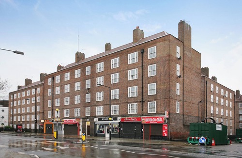 Bishop's Apartment | A flat with a (London Eye) view. Bright, comfortable flat in the heart of London