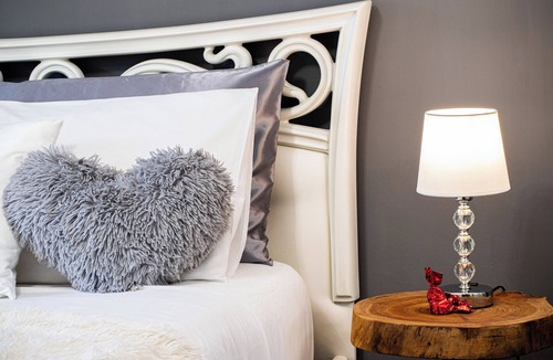 Casal Monastero Bed & Breakfast | A haven of pure relaxation and elegance. Be enraptured by the Sabine Suite.