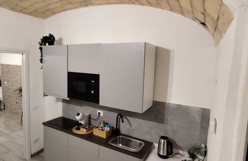 Prenestino-Centocelle Apartment | A Modern Refuge in Rome: Relaxation amidst Garden and Whirlpool