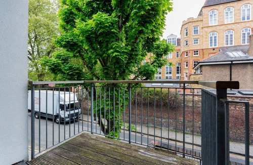 Clerkenwell Apartment | Abstract Perspective, by Veeve