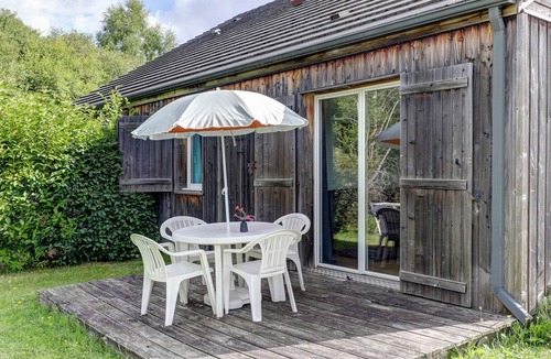Egletons House | Accessible apartment with garden