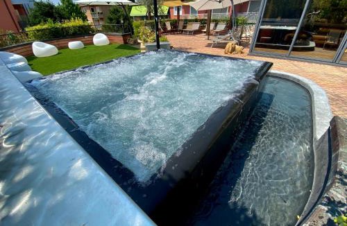 Rivoltella Hotel | Admiral Hotel Villa Erme