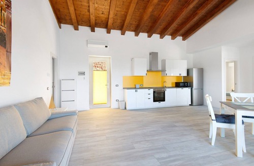 Lacona Apartment | Adriana Trilocale Apartment with Sea View and Wi-Fi