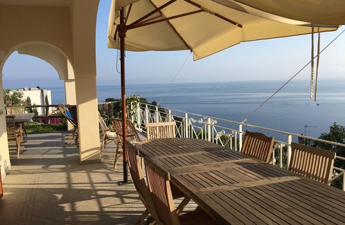 Casamicciola Terme House | Agapanto luxury accommodation
