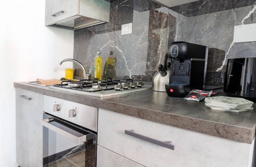 Quartiere XXIII Alessandrino Apartment | Agavi Apartment [Via delle Agavi 10].