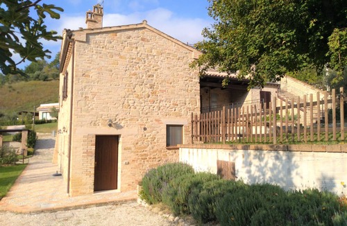 Montalto delle Marche Apartment | Agriturismo Il Vecchio Acero - PAPAVERO APARTMENT