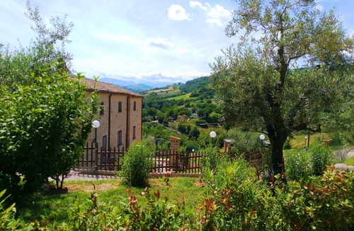 Montalto delle Marche Apartment | Agriturismo Il Vecchio Acero - PAPAVERO APARTMENT