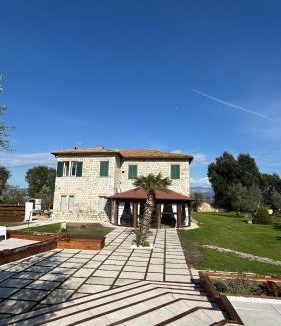 Fondi House | Agriturismo Podere Paolella