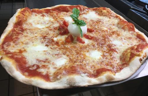 Cingoli Hotel | Albergo La Pineta