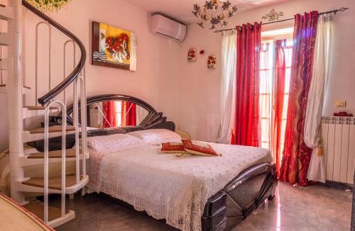Collecorvino House | Alexander's Home