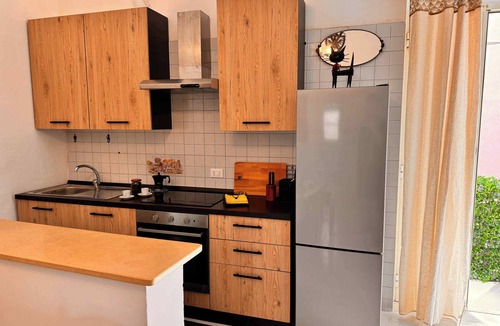 Gaeta House | Alley 9 and 3 quarters: ground-floor building downtown