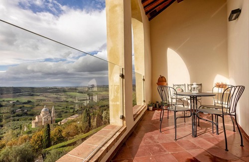 Montepulciano Apartment | Amazing Attic in Montepulciano, 10 people, w/view on San Biagio