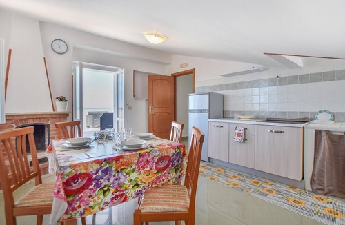 Santa Maria di Castellabate House | Amazing home in Maria di Castellabate with WiFi