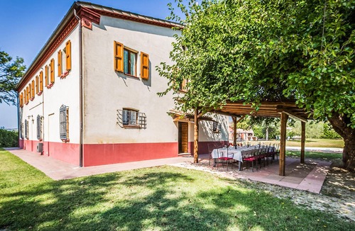 Pergola House | Amazing home in Pergola