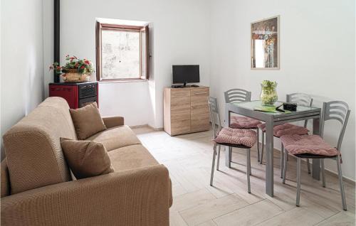 Torraca House | Amazing Home In Torraca With Wifi