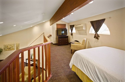 Hill City Hotel | AmericInn by Wyndham Hill City Mt Rushmore