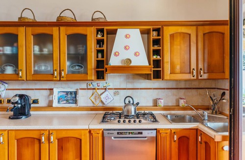 Sant'Agnello Villa | AMORE RENTALS - Villa Tina with Swimming Pool, Sea View, Garden and Parking