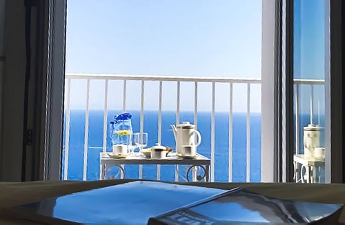 Laurito House | AMORE RENTALS - Casa Cami with Sea View and Solarium