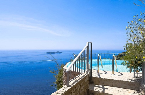 Vico Equense Ski Chalet | AMORE RENTALS - Villa Vanessa with Private Pool and Sea View