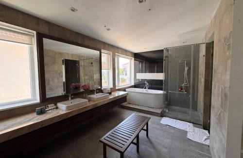 Ban Cui Hotel | An Nhien Mercury Villa & Resort