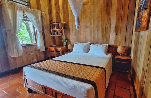 Ong Lang Hotel | Ancarine Beach Resort