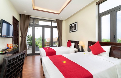 Cam Ha Villa | Ancient River Villa with outdoor swimming pool