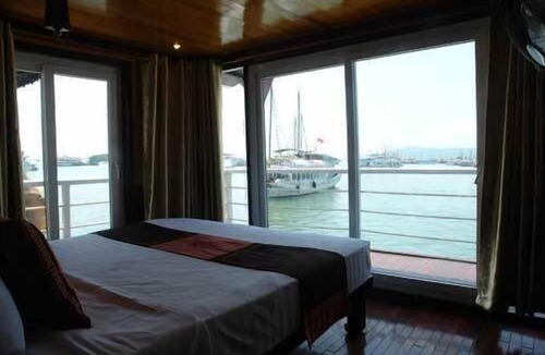 Hon Gai Boat Rental | Annam Junk
