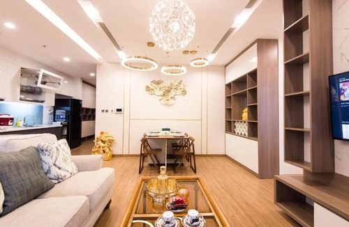 Ngoc Khanh Apartment | Anstay Luxury Vinhomes Metropolis 2 BRs City View