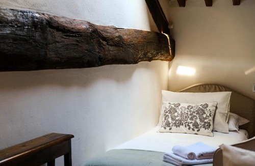 Mentana Apartment | Antica Borghese, Historic Home 20 min from Rome